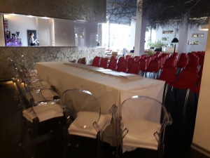 Noleggio tavoli per eventi, noleggio leggii, noleggio podi a Padova - Viola Production Srl