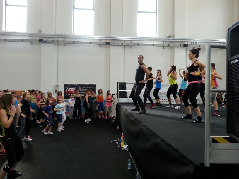 Zumba: palco e impianto audio