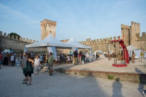 Gazebo per festa medievale - service audio, luci e video per eventi - Padova